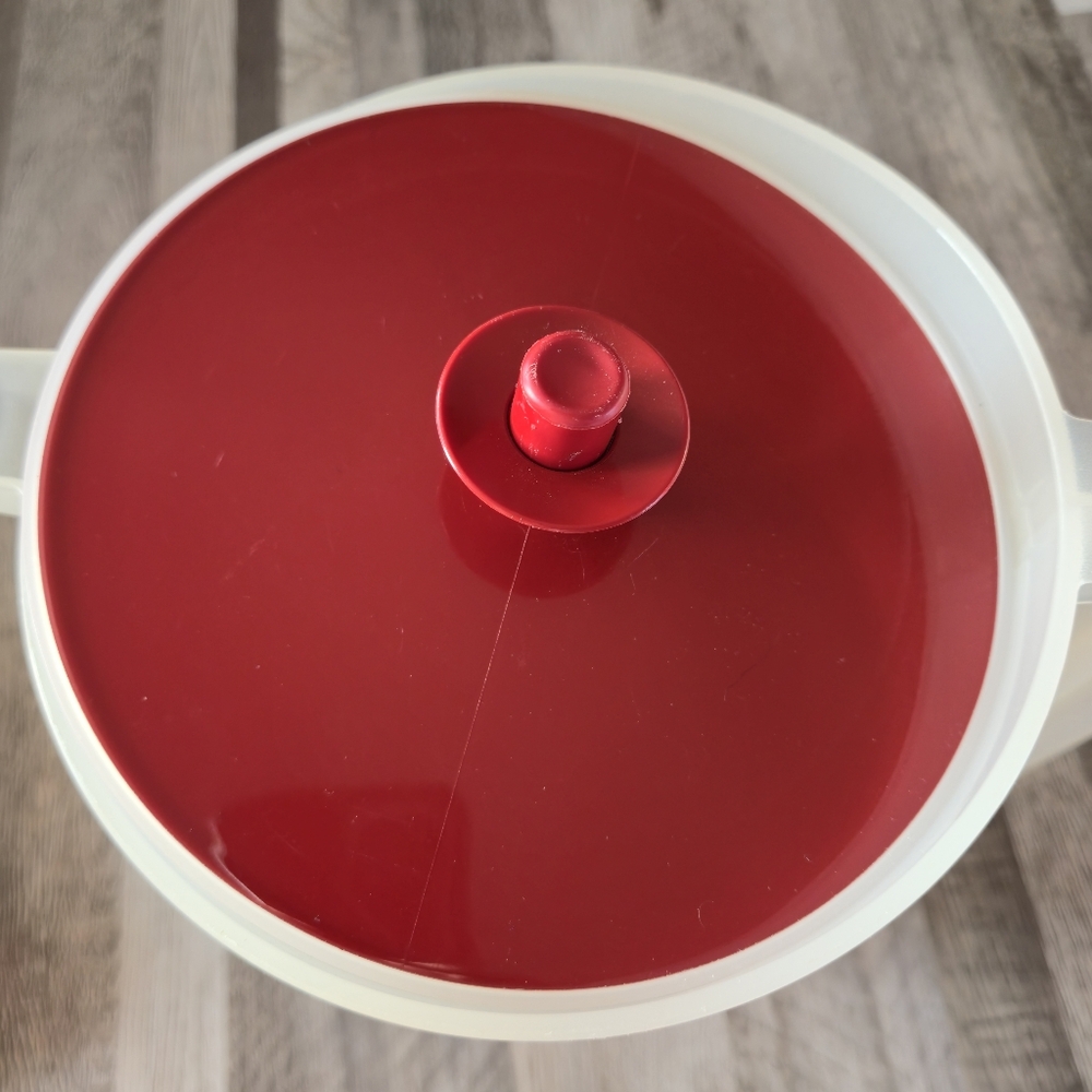 Tupperware 4L Gallon Servalier Pitcher Red Push Button Lid Vtg Sheer White - Picture 4 of 8